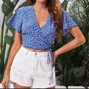 New wrap ditsy floral top